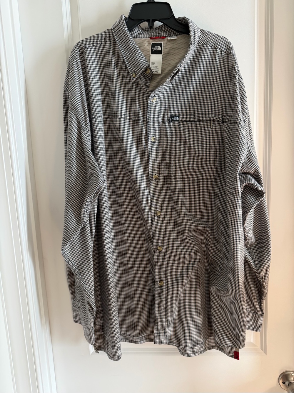 The North Face Men's Button-Down Shirt - Black & White Mini Check